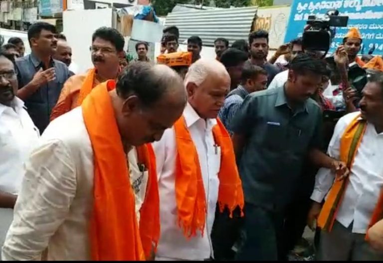 ಹೆಲಿಕ್ಯಾಪ್ಟರ್ ದುಂದು ವೆಚ್ಚ ಸಿಎಂ ಹೇಳಿಕೆಗೆ: ಬಿಎಸ್ವೈ ಗರಂ