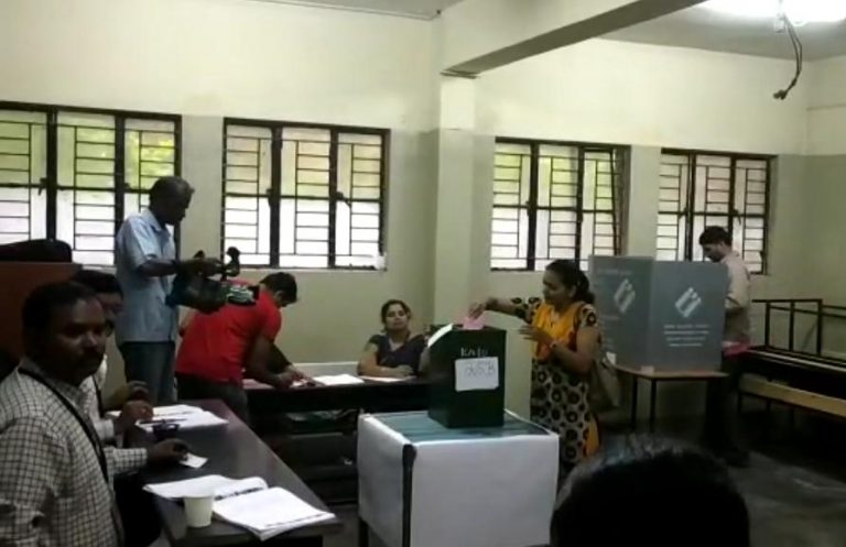 ಪರಿಷತ್ ಪದವೀಧರರ ಚುನಾವಣೆ: ಇಂದು ಮತದಾನ