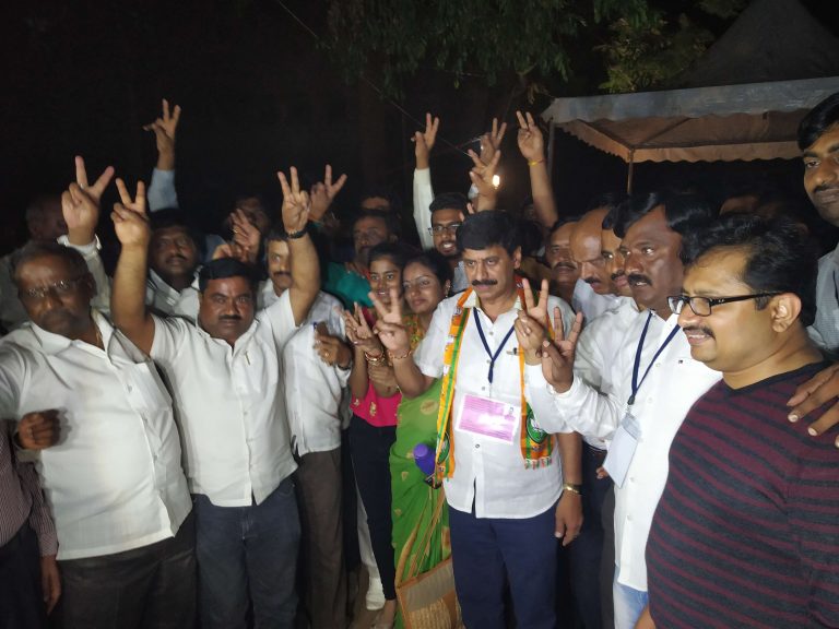 ಆಗ್ನೇಯ ಶಿಕ್ಷಕರ ಕ್ಷೇತ್ರದಲ್ಲಿ ತೆನೆ ಇಳಿಸಿದ ರಮೇಶ್ ಬಾಬು:ಕಮಲಕ್ಕೆ ಗೆಲುವಿತ್ತ ನಾರಾಯಣಸ್ವಾಮಿ