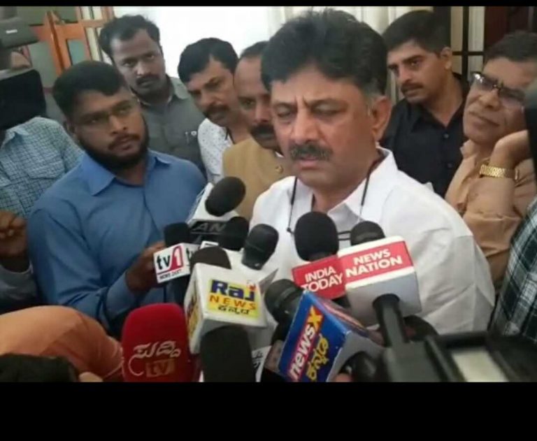 ಒಕ್ಕಲುತನದ ಹಿನ್ನಲೆಯ ಸಿಎಂ ಭತ್ತದ ನಾಟಿ ಮಾಡಿದ್ದರಲ್ಲಿ‌ ತಪ್ಪೇನಿದೆ: ಸಿಎಂ ಪರ ಡಿಕೆಶಿ ಬ್ಯಾಟಿಂಗ್