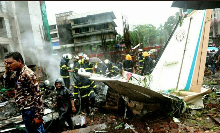 ಲಘು ವಿಮಾನ ಅಪಘಾತ ಐದು ಮಂದಿ ದುರ್ಮರಣ!