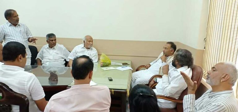 ಹಾಸನ ಲೋಕಸಭಾ ಕ್ಷೇತ್ರ ಕಾಂಗ್ರೆಸ್‌ಗೆ ಬೇಕು: ಚುನಾವಣಾ ಪೂರ್ವ ಮೈತ್ರಿಗೆ ಎ.ಮಂಜು ಅಪಸ್ವರ