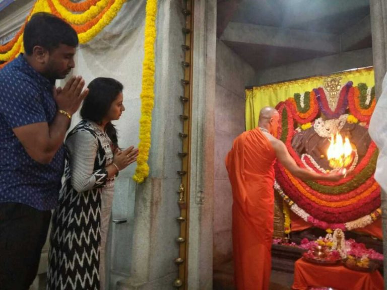 ಶ್ರೀ ವಿರಾಂಜನೇಯನ ದರ್ಶನ ಪಡೆದ ನಟಿ ಅಮೂಲ್ಯ ದಂಪತಿ!