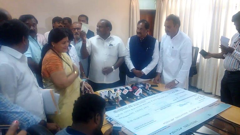 ಕೊಡಗಿನ ಅಭಿವೃದ್ಧಿಗಾಗಿ ಸಿಎಂ ಪರಿಹಾರ ನಿಧಿಗೆ ಜನರಿಂದ ಕೋಟ್ಯಾಂತರ ರೂಪಾಯಿ ದೇಣಿಗೆ!