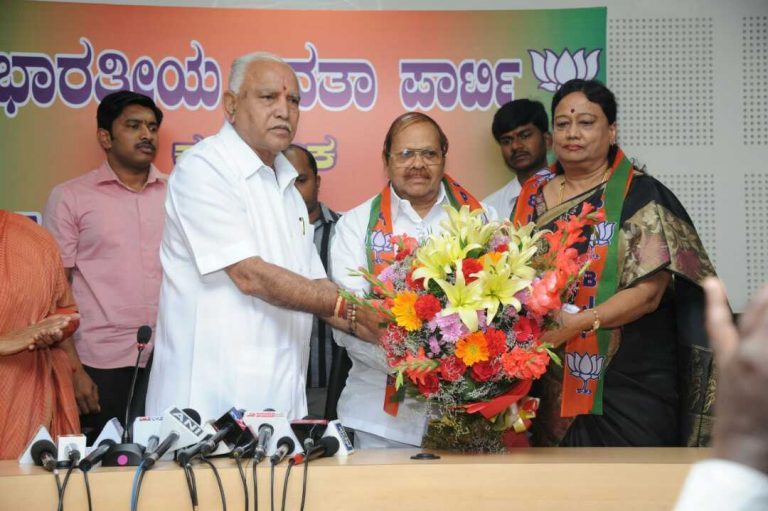 ಸಿದ್ಧು ಹಾಗೂ ನನ್ನ ಫೋನ್ ಕದ್ದಾಲಿಕೆ ನಡೆಯುತ್ತದೆ: ಹೊಸ ಬಾಂಬ್ ಸಿಡಿಸಿದ ಬಿಎಸ್ವೈ