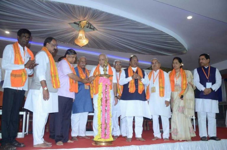 ರಾಜ್ಯ ಸರ್ಕಾರ ಕಮಿಷನ್ ಏಜೆಂಟ್‌ನಂತೆ ಕೆಲಸ ನಿರ್ವಹಿಸುತ್ತಿದೆ: ಬಿಎಸ್ವೈ ಆರೋಪ