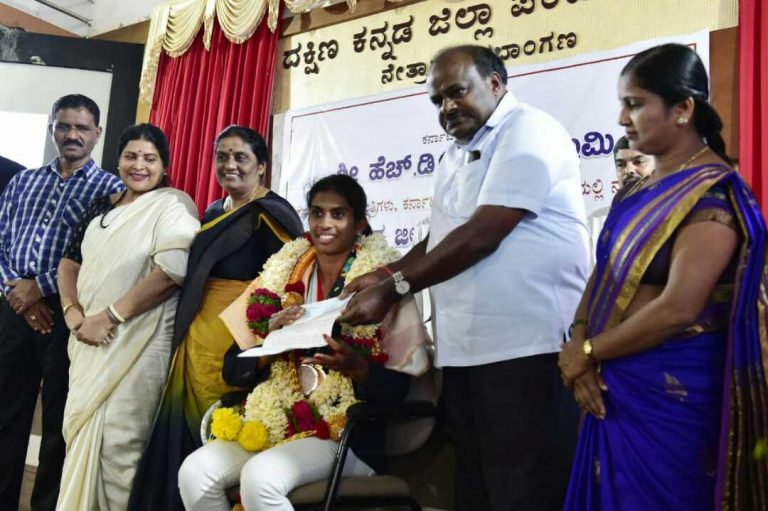 ಏಷ್ಯನ್ ಕ್ರೀಡಾಕೂಟದಲ್ಲಿ ಚಿನ್ನದ ಪದಕ ಪಡೆದ ಪೂವಮ್ಮಗೆ ಸಿಎಂ ಅಭಿನಂದನೆ