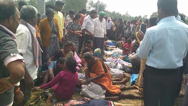 ನಾಲೆಗೆ ಬಿದ್ದ ಖಾಸಗಿ ಬಸ್: 25 ಪ್ರಯಾಣಿಕರ ಸಾವು!