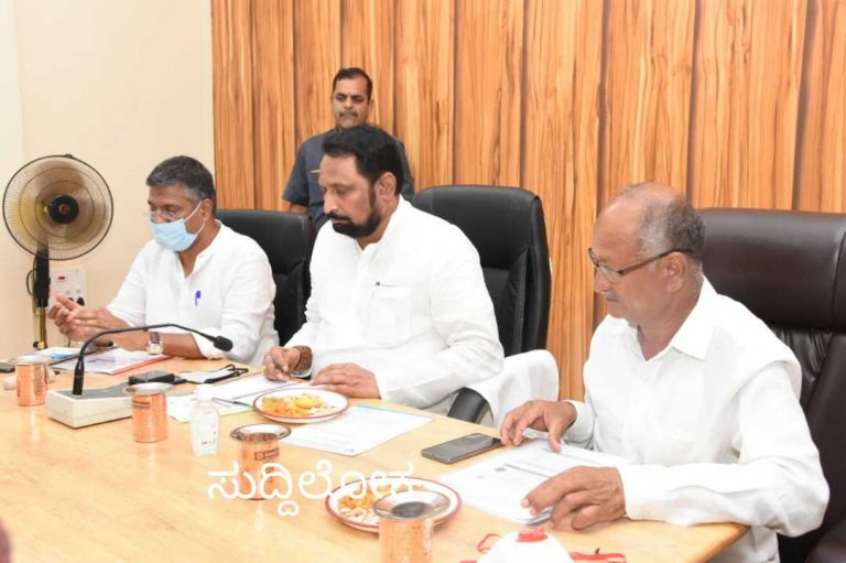 ಪ್ರಯಾಣಿಕರ ಲಭ್ಯತೆ ಆಧಾರದಲ್ಲಿ ಬಸ್ಸುಗಳ ರಾತ್ರಿ ಸಂಚಾರ ಪ್ರಾರಂಭ:ಡಿಸಿಎಂ ಲಕ್ಷ್ಮಣ ಸವದಿ