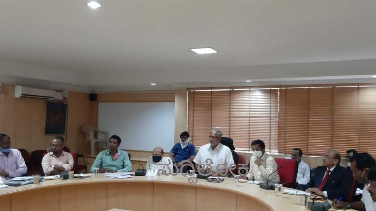 ಒಂದರಿಂದ ಐದನೇ ತರಗತಿವರೆಗೆ ಆನ್‌ಲೈನ್‌ ಶಿಕ್ಷಣ ಮಾಡುವಂತಿಲ್ಲ: ಸುರೇಶ್‌ ಕುಮಾರ್‌