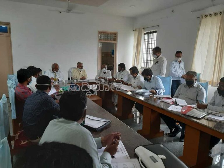 ಕೊರೊನಾ ನಿಯಂತ್ರಣದ ನಿಯಮ ಪಾಲನೆಯೊಂದಿಗೆ ಕಾಮಗಾರಿಗಳ ಅನುಷ್ಠಾನ ಕ್ಕೆ ಡಿಸಿಎಂ ಸೂಚನೆ