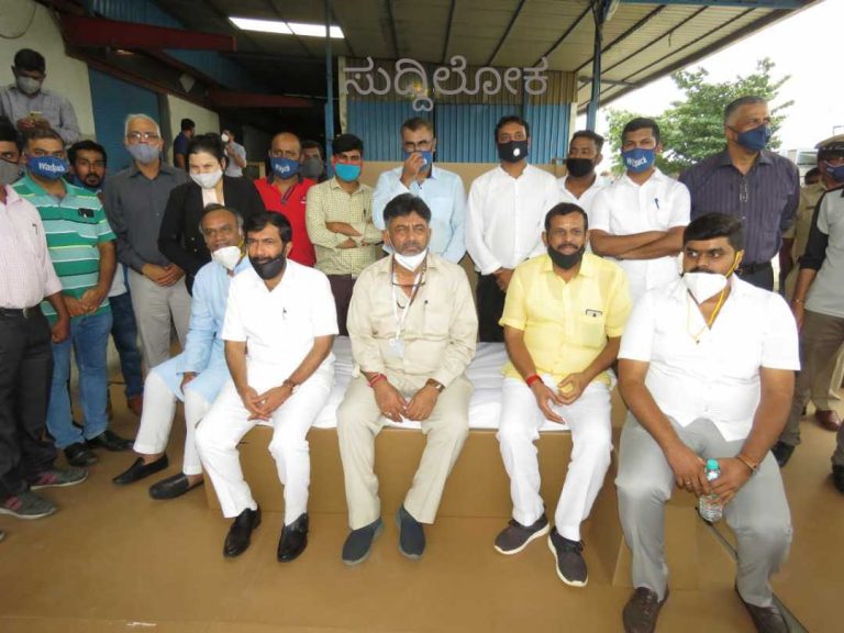 ಸಚಿವರು ಜನರನ್ನು ರಕ್ಷಿಸುವ ಬದಲು ದುಡ್ಡು ಮಾಡಲು ಮುಂದಾಗಿದ್ದಾರೆ: ಡಿ.ಕೆ ಶಿವಕುಮಾರ್ ವಾಗ್ದಾಳಿ