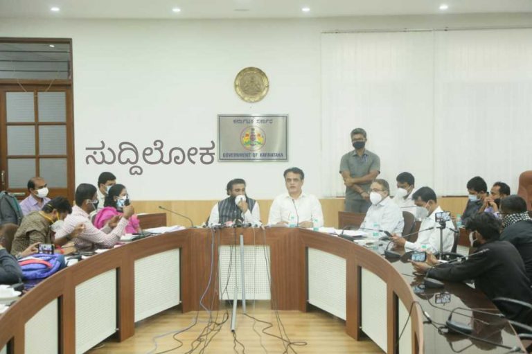 ಕೋವಿಡ್-19ರಲ್ಲಿ ಕಾಂಗ್ರೆಸ್ಸಿಗರ ಸುಳ್ಳುಲೆಕ್ಕ: ಅಸಲಿ ಲೆಕ್ಕ ಜನರ ಮುಂದಿಟ್ಟ ಡಿಸಿಎಂ ಮತ್ತು ಶ್ರೀರಾಮುಲು