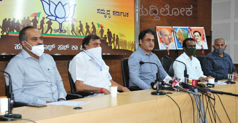 ಒಂದು ವರ್ಷದ ರಾಜ್ಯ ಸರ್ಕಾರದ ಸಾಧನೆಗಳನ್ನು ನಾಡಿನ ಜನರಿಗೆ ತಿಳಿಸಲು ಪಕ್ಷದ ವತಿಯಿಂದ ವಿವಿಧ ಕಾರ್ಯಕ್ರಮ