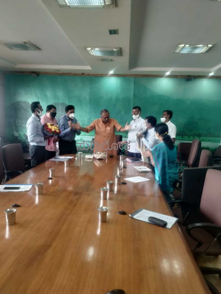 ಖಾಸಗಿ ಶಿಕ್ಷಕರಿಗೆ ನೆರವು: ಸರ್ಕಾರಿ ಶಿಕ್ಷಕರಿಗೆ ಸುರೇಶ್ ಕುಮಾರ್ ಮನವಿ