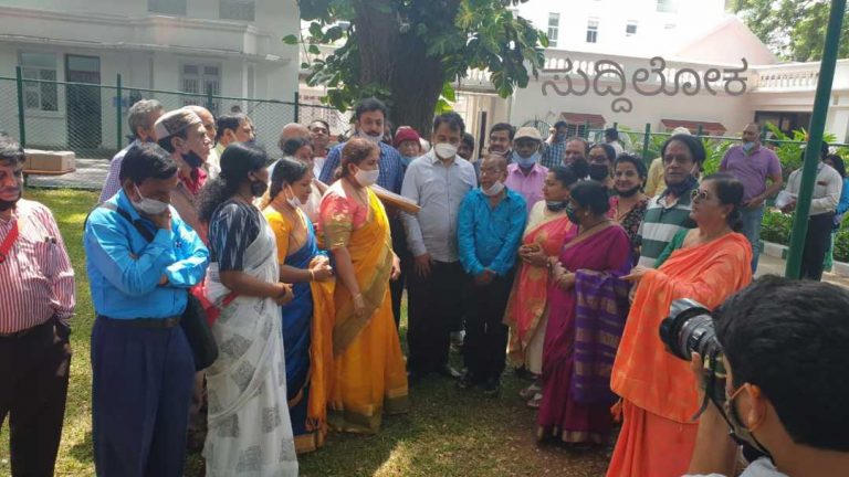 ಪೋಷಕ ಕಲಾವಿದರಿಗೆ ಆರ್ಥಿಕ ನೆರವು