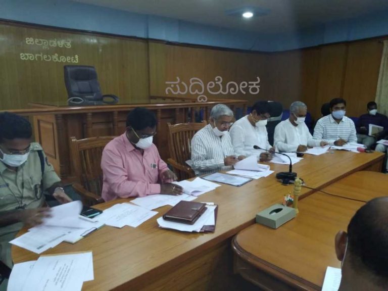 ಪ್ರವಾಹ ಬಾದಿತ ಪ್ರದೇಶಗಳಿಗೆ ಭೇಟಿ ನೀಡಿ ಪರಿಶೀಲನೆ ನಡೆಸಿದ ಡಿಸಿಎಂ ಗೋವಿಂದ ಕಾರಜೋಳ