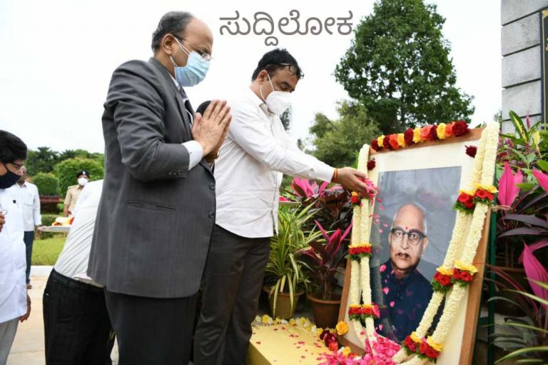 ನೆರೆಯಲ್ಲೂ ರಾಜಕೀಯ: ಪ್ರತಿಪಕ್ಷಕ್ಕೆ ಡಿಸಿಎಂ ತರಾಟೆ