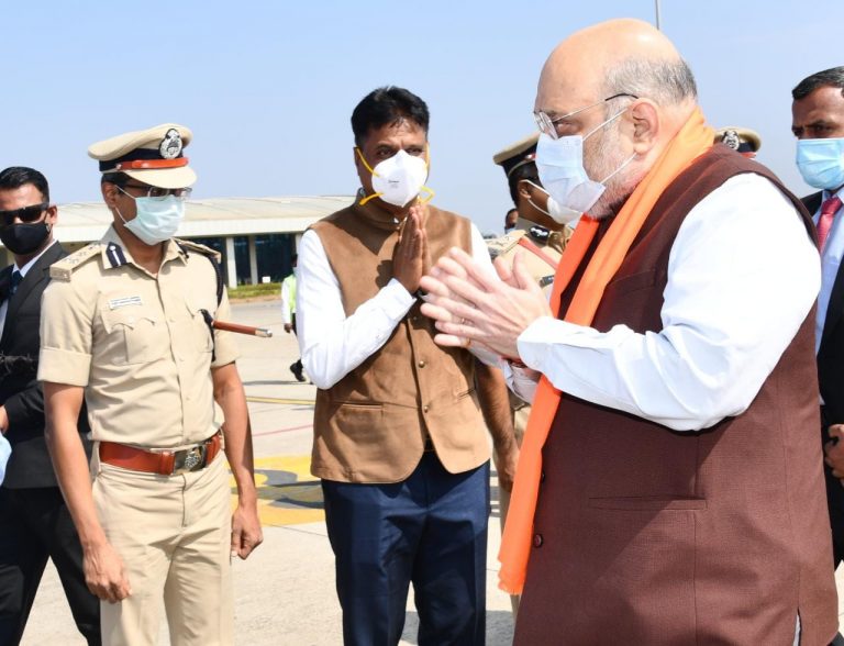 ಬೆಳಗಾವಿಗೆ ಆಗಮಿಸಿದ ಕೇಂದ್ರ ಗೃಹಸಚಿವ ಅಮಿತ್ ಶಾ: ಗಣ್ಯರಿಂದ ಸ್ವಾಗತ