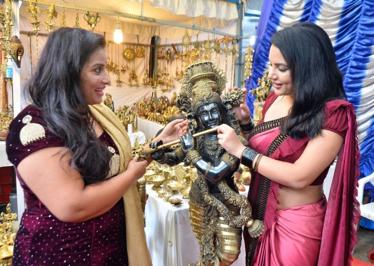 ಆಗಸ್ಟ್‌ 1 ವರೆಗೆ ಕರ್ನಾಟಕ ಚಿತ್ರಕಲಾ ಪರಿಷತ್ತಿನಲ್ಲಿ ಇಂಡಿಯನ್‌ ಆರ್ಟಿಸನ್ಸ್‌ ಬಜಾರ್